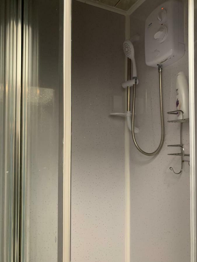 50 Mayford Road Hotel Манчестър Екстериор снимка