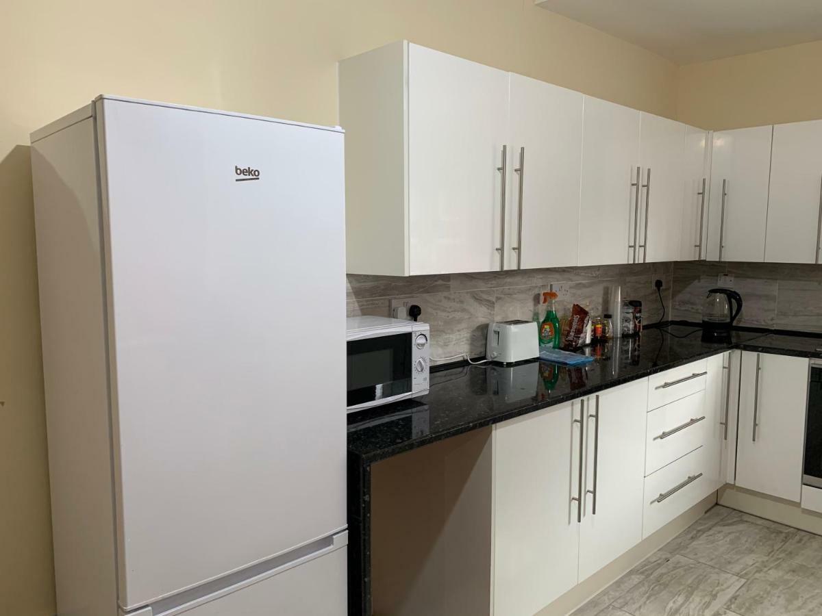 50 Mayford Road Hotel Манчестър Екстериор снимка